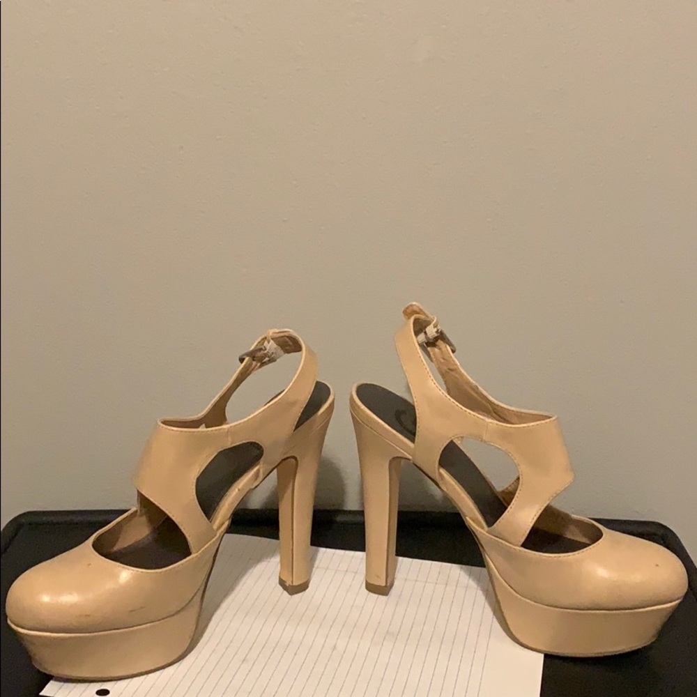 Guess Nude heels
